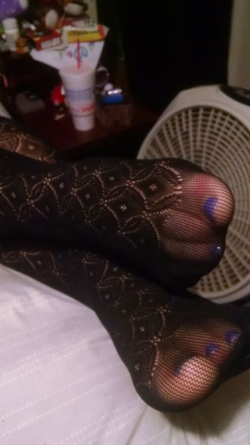 Wifes Feet In Pantyhose & Tights For Your Comments 5 of 19 pics