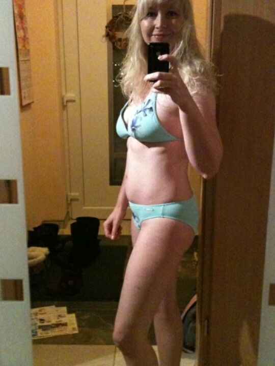 Mama schickt mir sexy selfies 8 of 20 pics