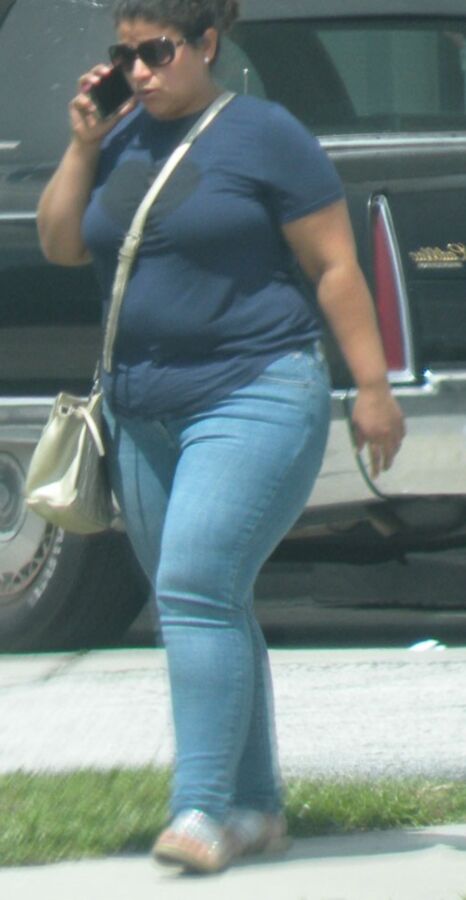 Street Girl BBW Latina, TIGHT jeans and big ass...so somfy! 12 of 15 pics