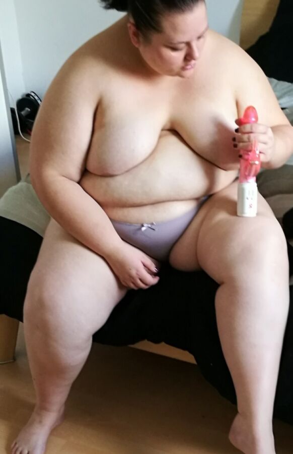 Amateur Fat Pig Slut Gets Exposed  13 of 13 pics