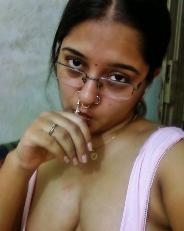 Beautiful Bhabhi  14 of 19 pics