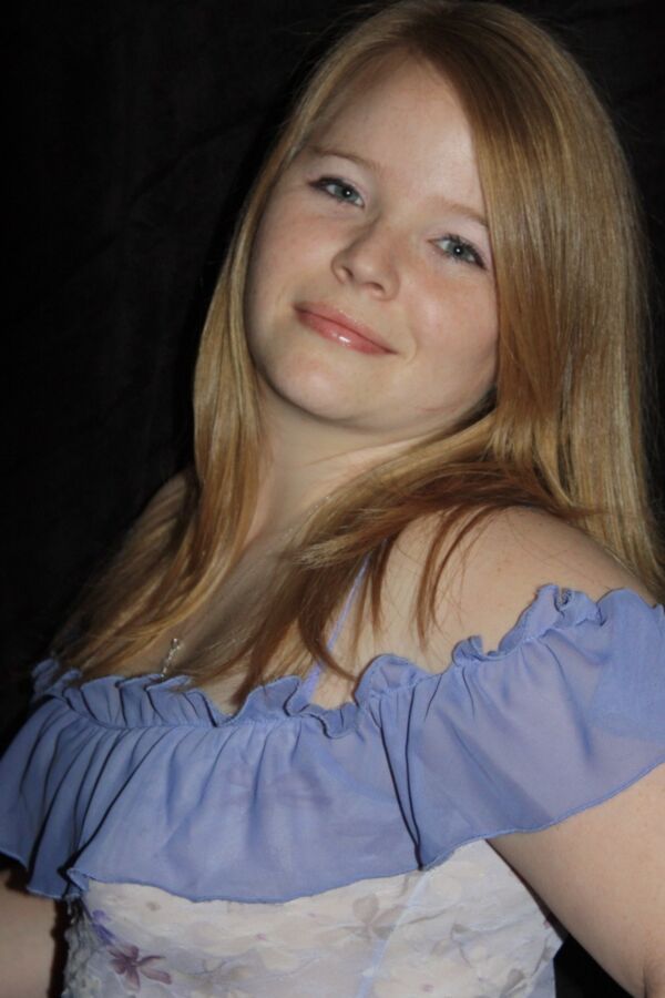 Gorgeous chubby blond teen posing 10 of 105 pics