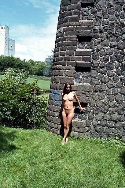 Helena Hemanova - Nude Garden 19 of 67 pics