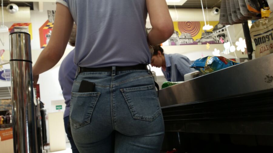 Perfect ass in jeans shoping 1 of 11 pics