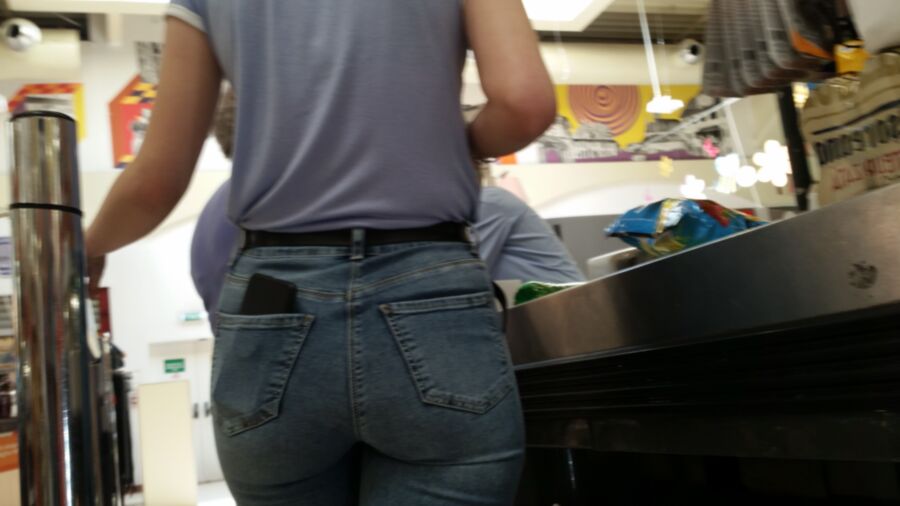 Perfect ass in jeans shoping 3 of 11 pics