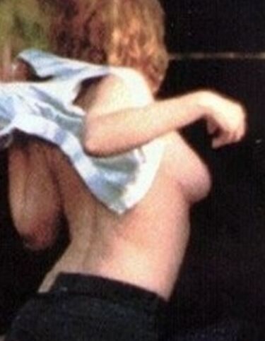 Drew Barrymore Public Stripping Nude Pics 6 of 41 pics