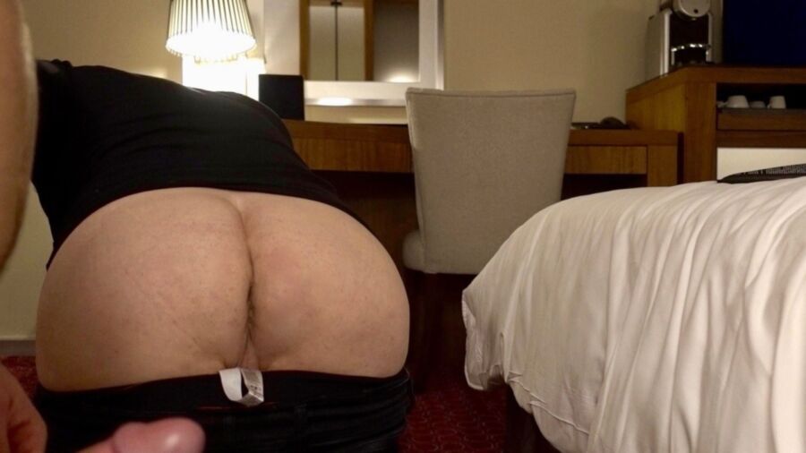 Mr BigHOLE Big Ass Gay Escort Fucked in Hotel Room 7 of 13 pics