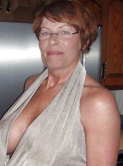 Mature ladies; be my slave and look more like your inner tart. 12 of 12 pics