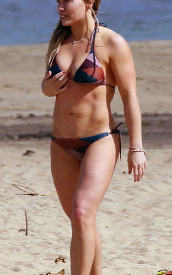 Hilary Duff - Busty Blonde Hollywood Celebrity in Sexy Bikinis 5 of 83 pics