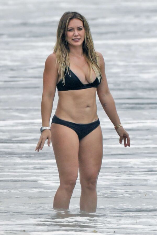 Hilary Duff - Busty Blonde Hollywood Celebrity in Sexy Bikinis 21 of 83 pics