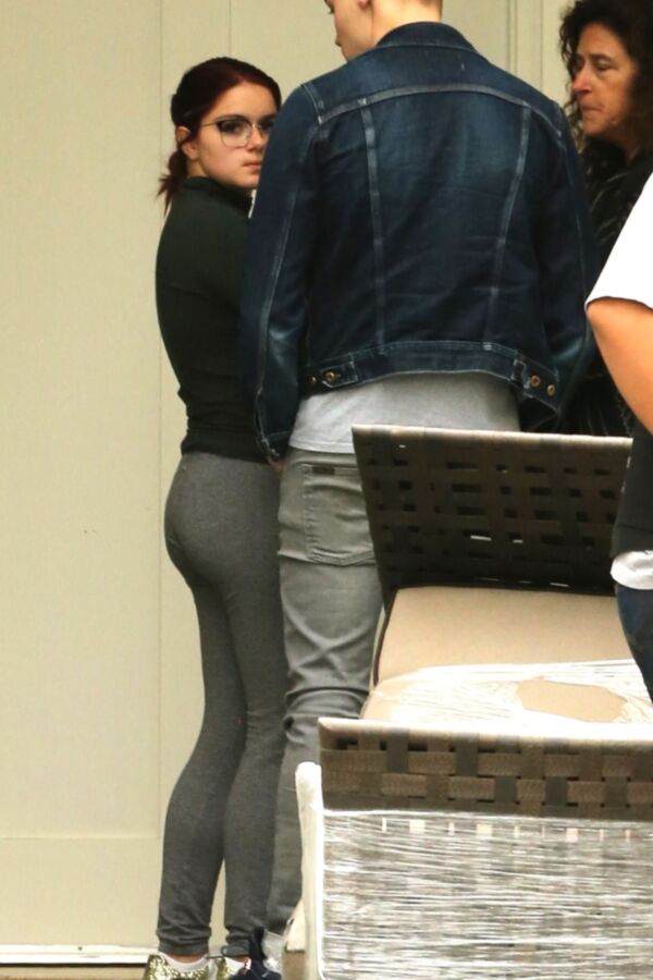 Ariel Winter - her ass is gone 18 of 154 pics