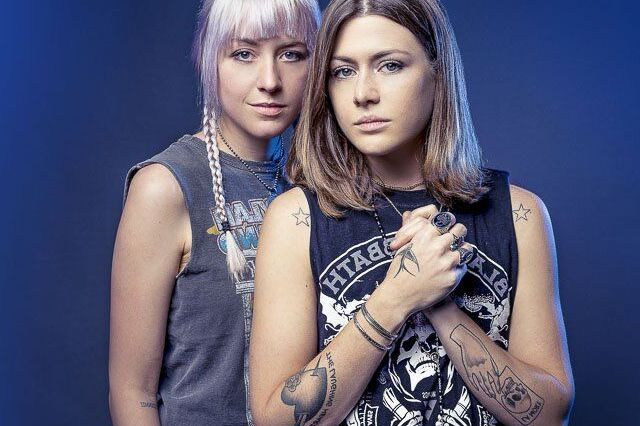 LARKIN POE -Megan & Rebecca Lovell (blues rock band) hot sisters 2 of 19 pics