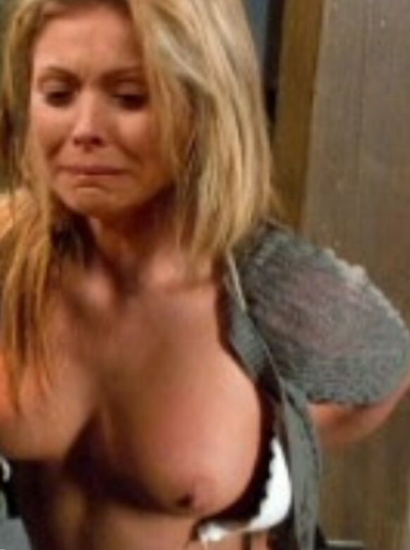 Some of my favorite Kelly Ripa Fakes 11 of 15 pics