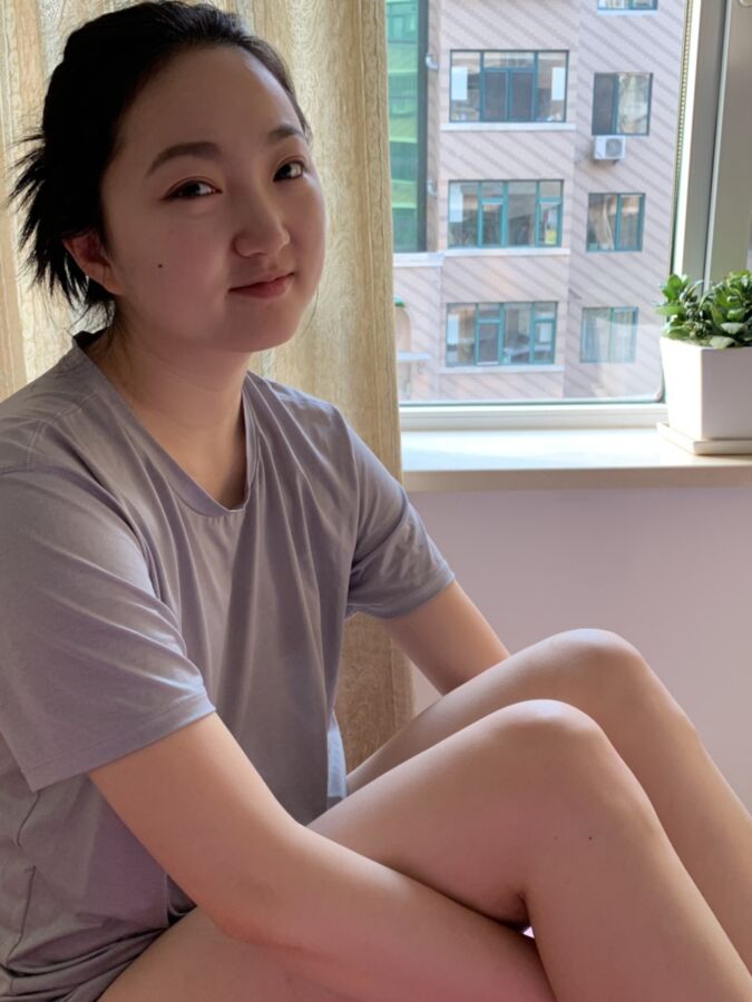 Chinese teen needs a good fuck. Young Asian sexy feet 7 of 10 pics
