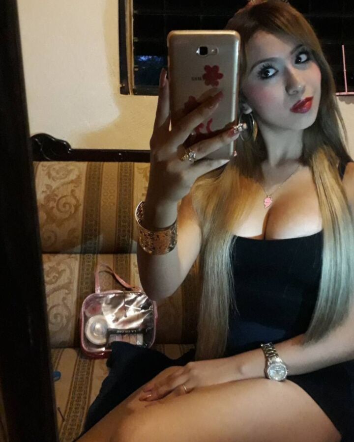 Yahaira Torres - Selfies 8 of 59 pics