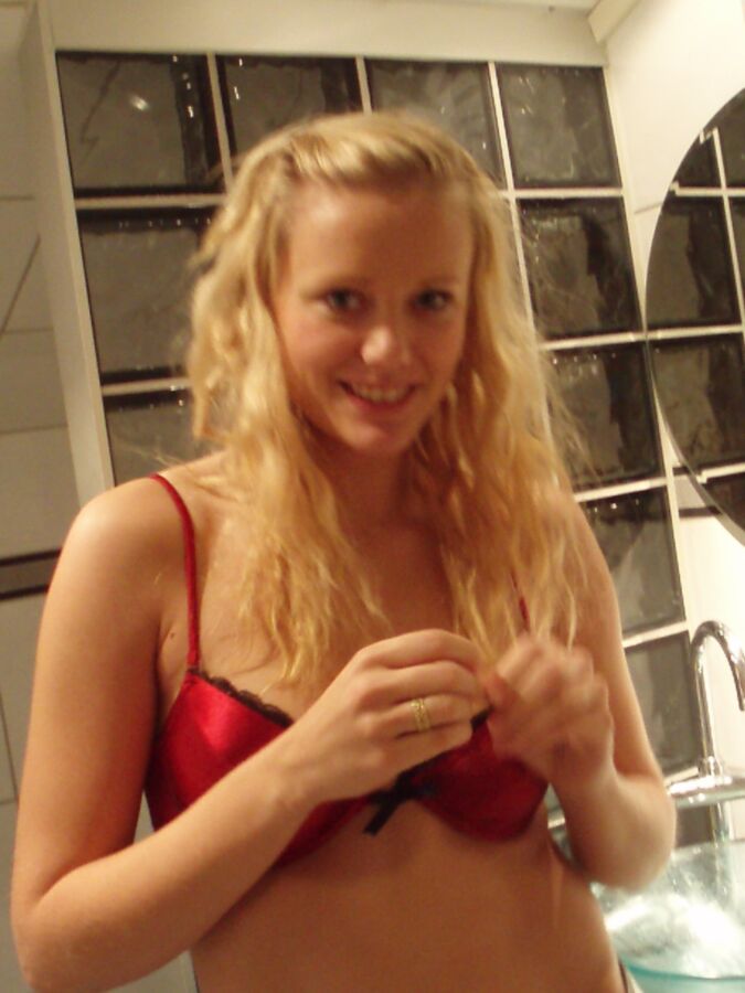 Helen From Norway Sexy Posing 6 of 35 pics