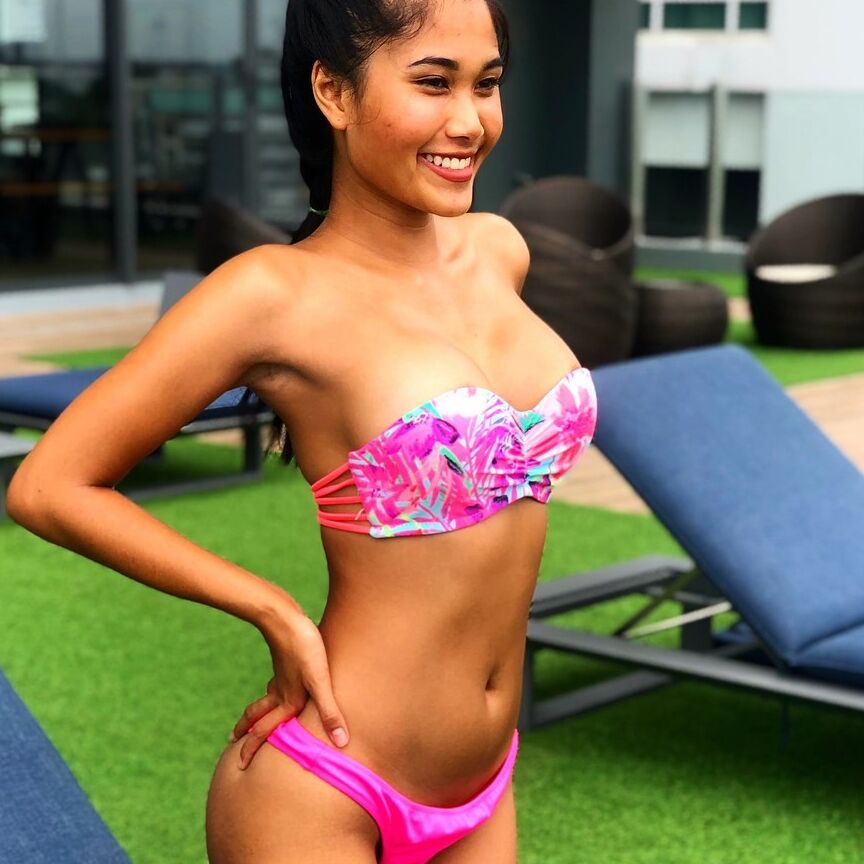 Sexy Thai Girl Ha 4 of 17 pics