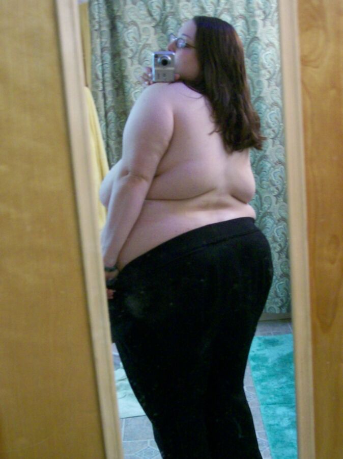 BBW & SSBBW Back Fat 11 of 40 pics