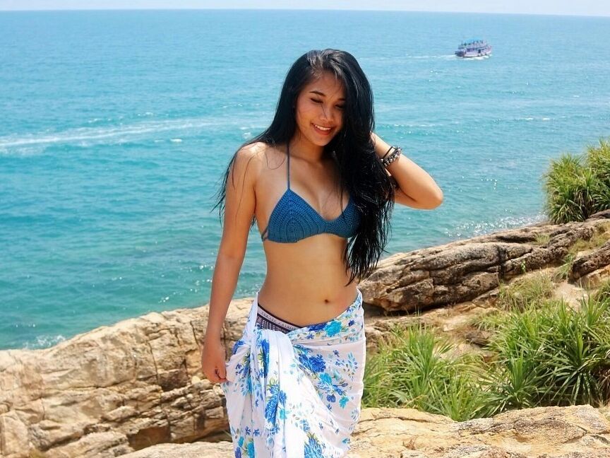 Sexy Thai Girl Ha 13 of 17 pics