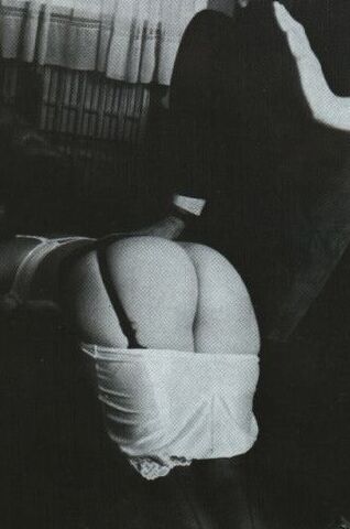 Black and white spanking - French knickers 2 of 6 pics