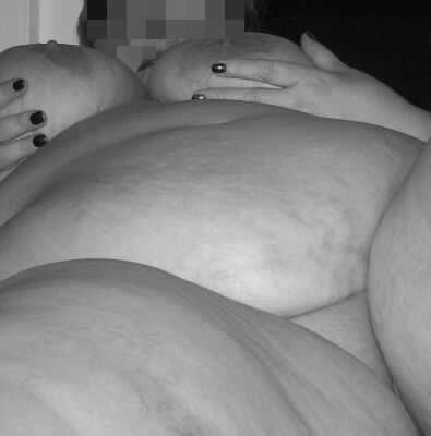 Die fette Sau nackt, The fat pig naked 6 of 8 pics