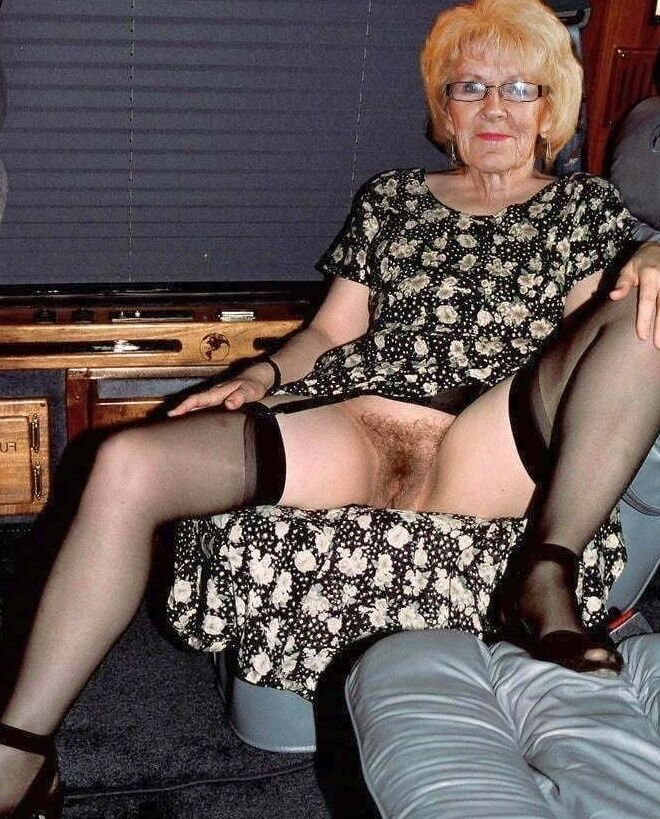 Grannies in stockings 3 of 29 pics