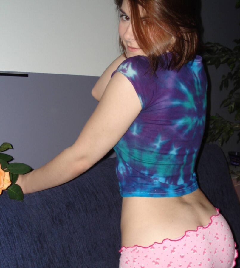 Assorted non-nude Amateurs in underwear 23 of 42 pics