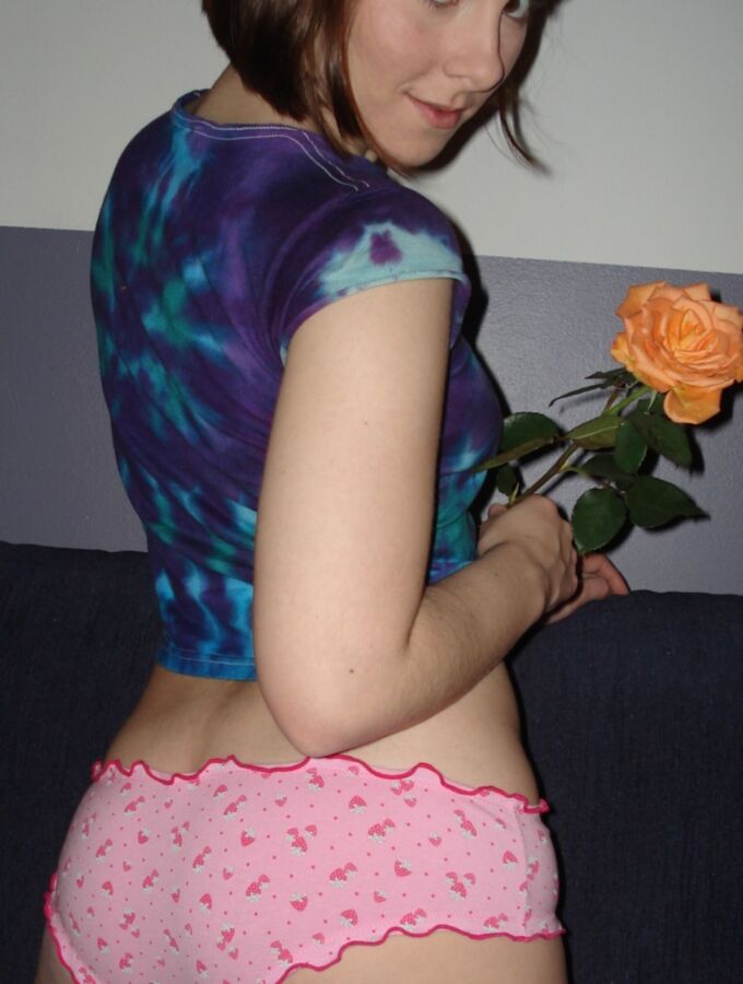 Assorted non-nude Amateurs in underwear 24 of 42 pics