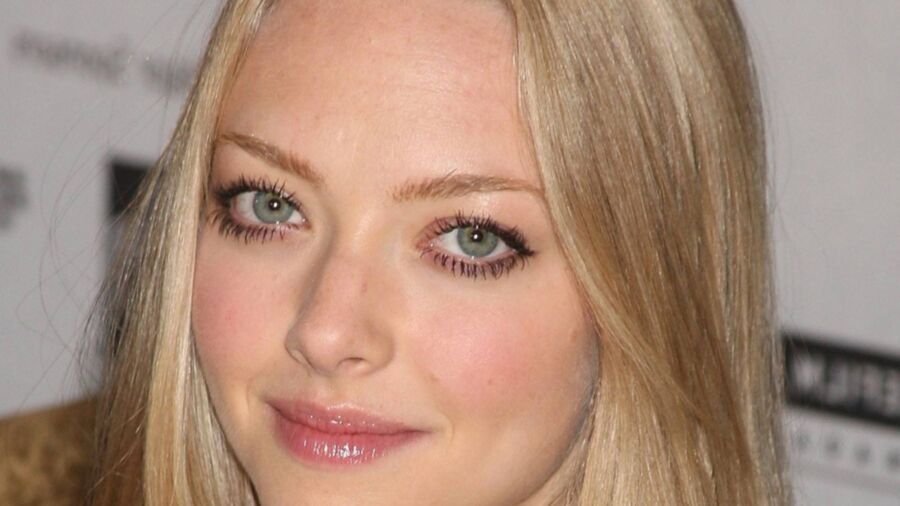 Amanda Seyfried 15 of 115 pics