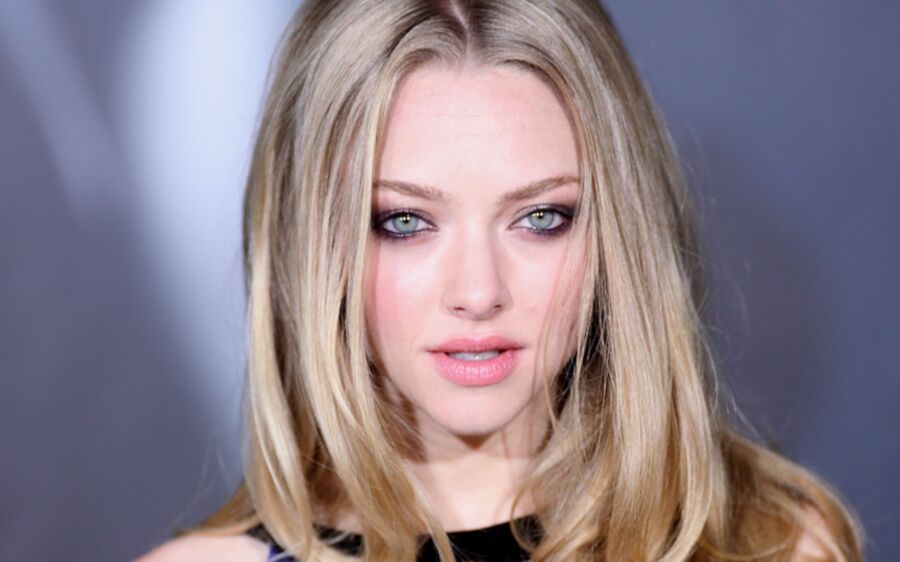 Amanda Seyfried 20 of 115 pics