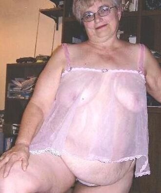 Granny & Mature Underwear 15 of 52 pics