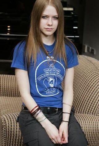 Avril Lavigne  1 of 171 pics