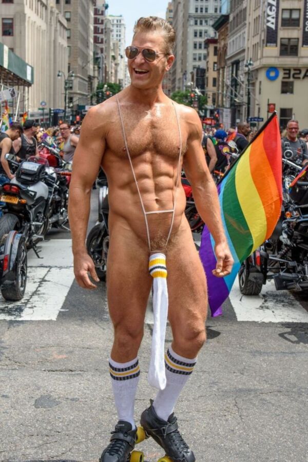 Gay parade tubes