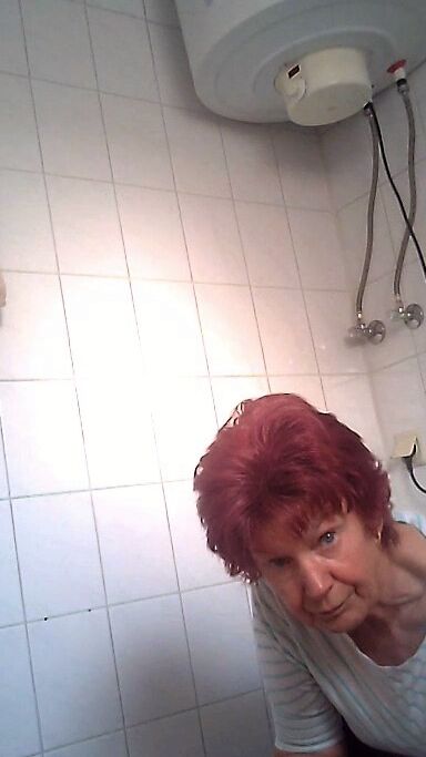 voyeur granny Sigrid wc toilet 11 of 36 pics