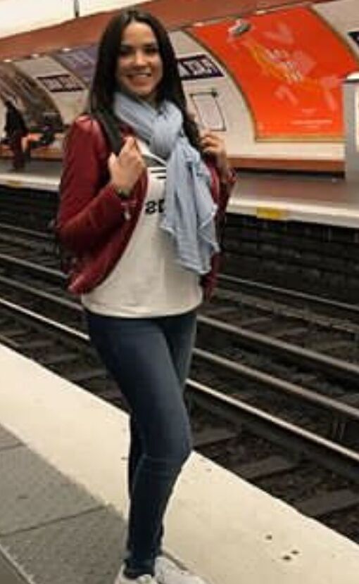 Candid Paris Metro sluts for abuse 12 of 26 pics