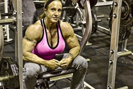 Zoa Linsey! Gorgeous Fake Round Bodybuilder Tits! 20 of 28 pics