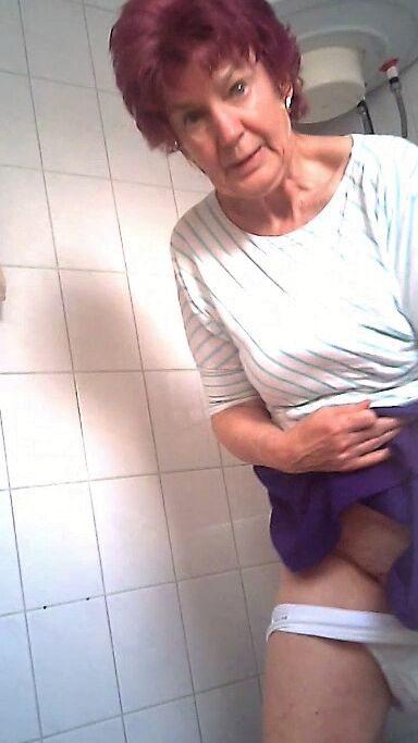 voyeur granny Sigrid wc toilet 18 of 36 pics