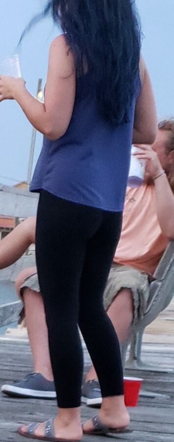 More random creepshot cuties 22 of 28 pics