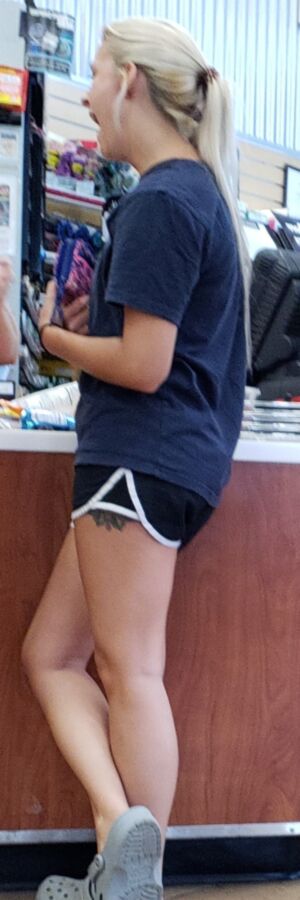 More random creepshot cuties 11 of 28 pics