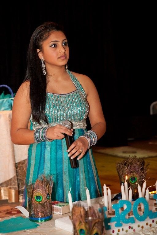 Indian Teen- Nilosha 4 of 21 pics