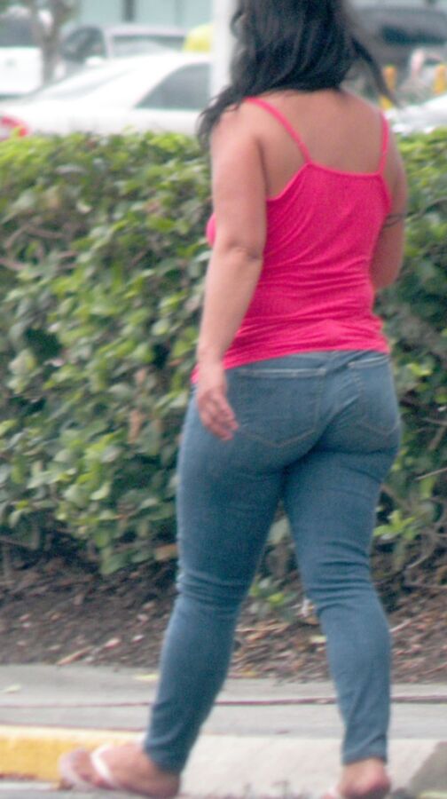 FL HOT HOT thick older slut TIGHT JEANS Little Belly ASS ASS ASS 3 of 42 pics