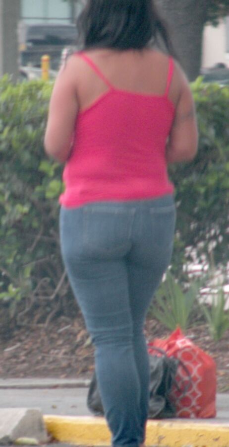 FL HOT HOT thick older slut TIGHT JEANS Little Belly ASS ASS ASS 16 of 42 pics