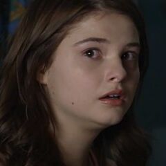 Stefanie Scott 9 of 20 pics