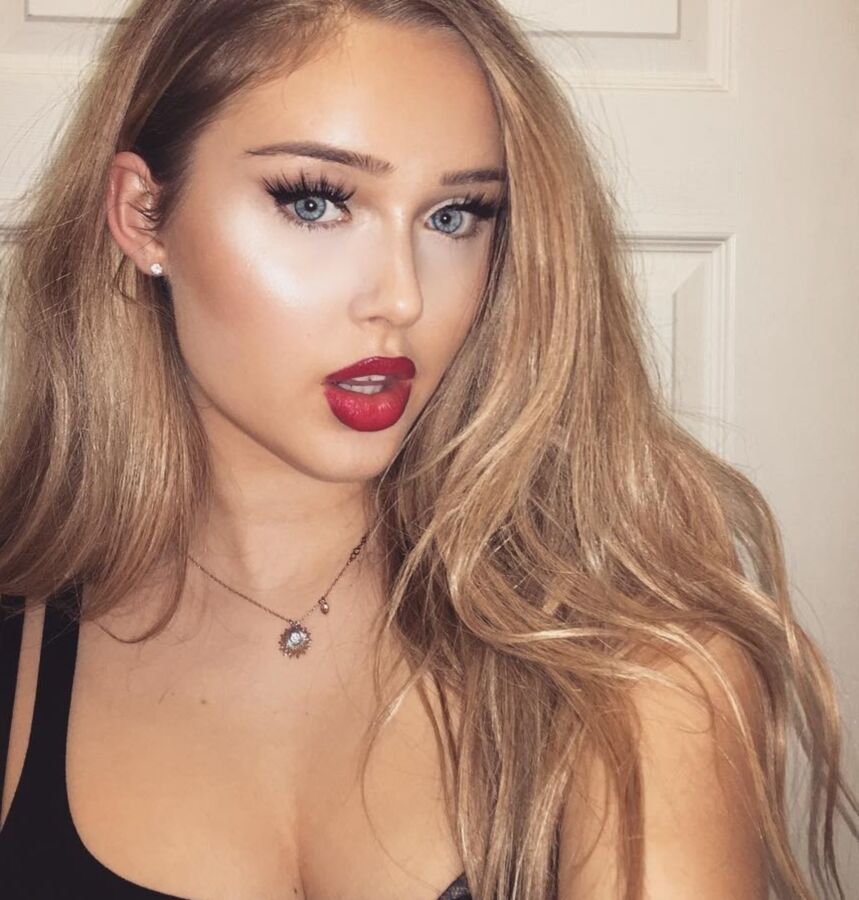 Instagram Teen With Sexiest Lips Ever 19 of 64 pics