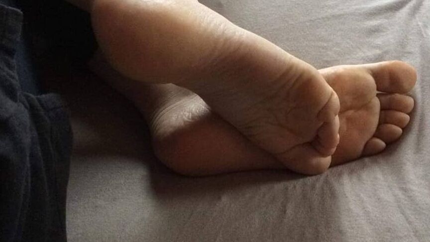my girlfriend feet 4 of 347 pics
