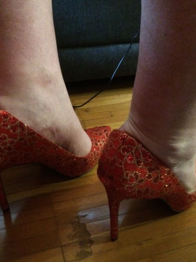 A new pair of red pumps 5 of 25 pics
