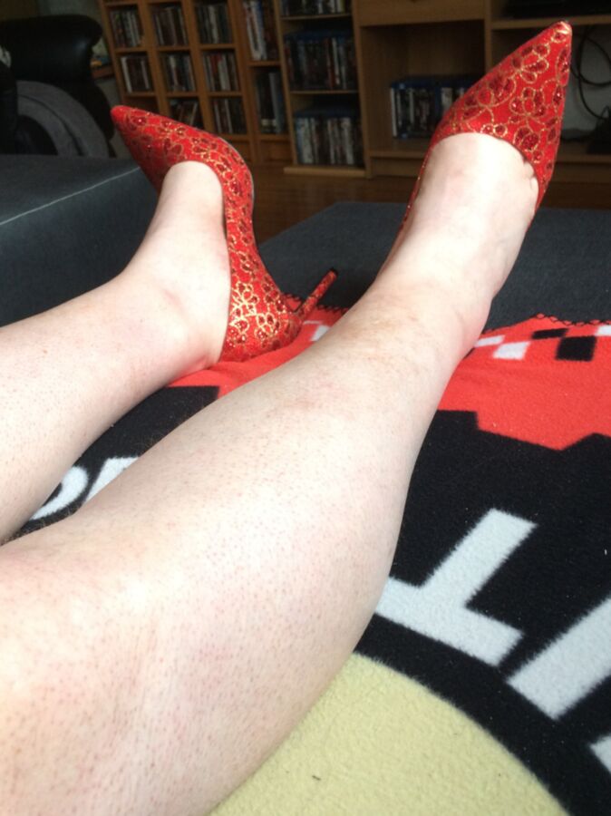 A new pair of red pumps 13 of 25 pics