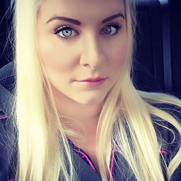 Blonde Instagram Slut Who Has The Chavvy Look In Her Eyes 13 of 20 pics