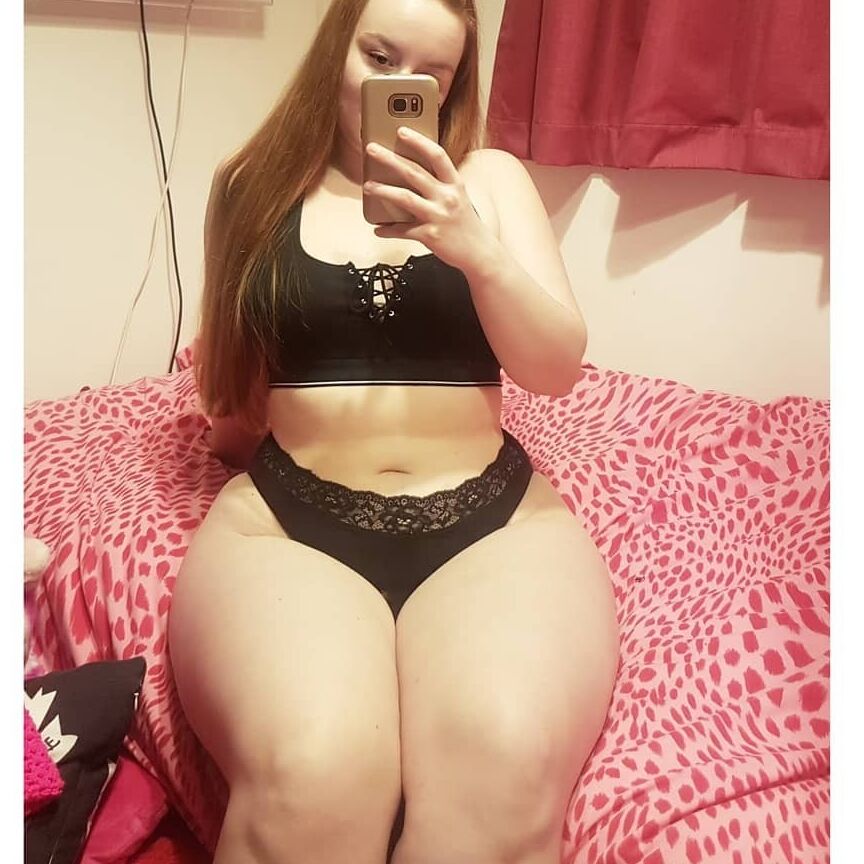 Pawg Redhead - NEEDS YOUR COMMENTS! 16 of 26 pics