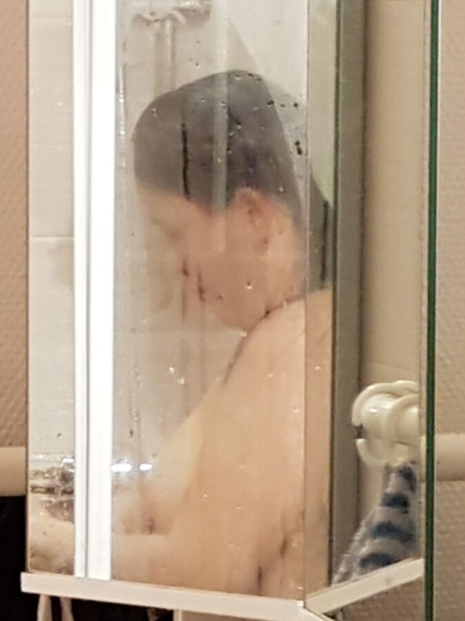 My GF in the Shower (Thanks to the Mirror) 19 of 47 pics